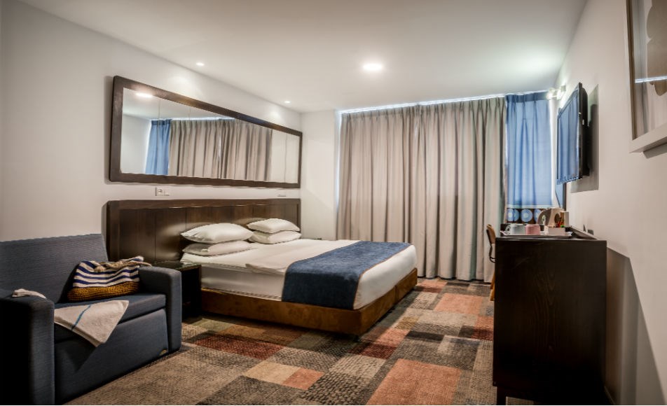 tel-aviv-lodging-embassy-hotel-tel-aviv