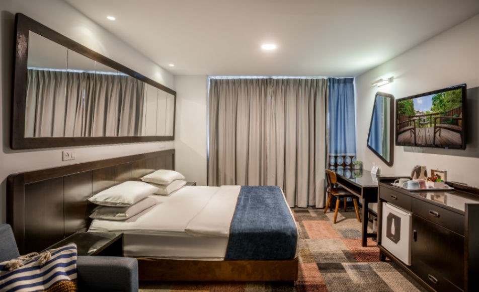tel-aviv-lodging-embassy-hotel-tel-aviv